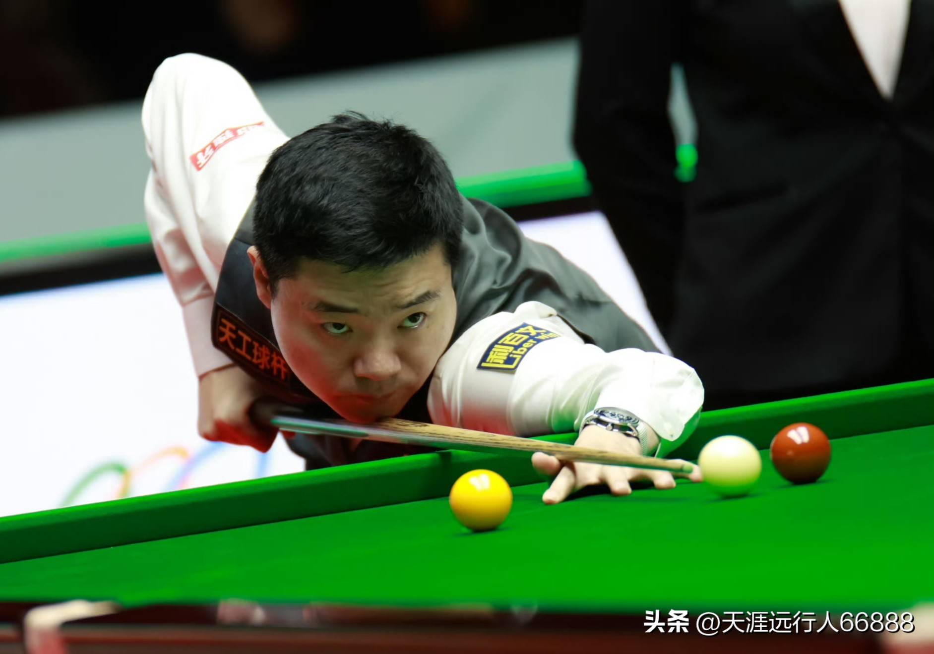 在她每一次 在她每一次