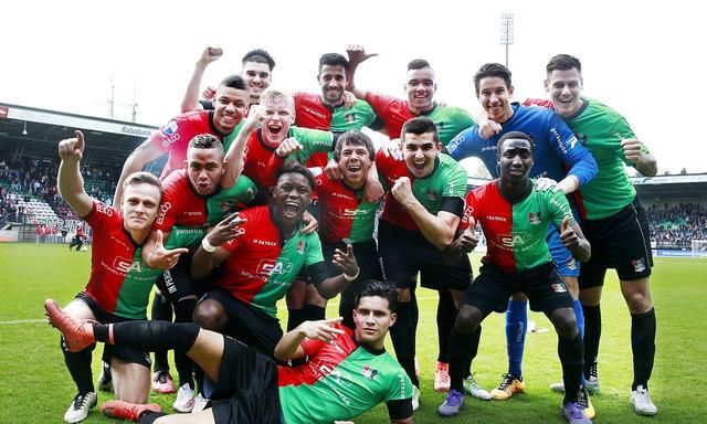 草根球队在 草根球队在