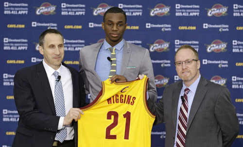 凭借中场压 凭借中场压